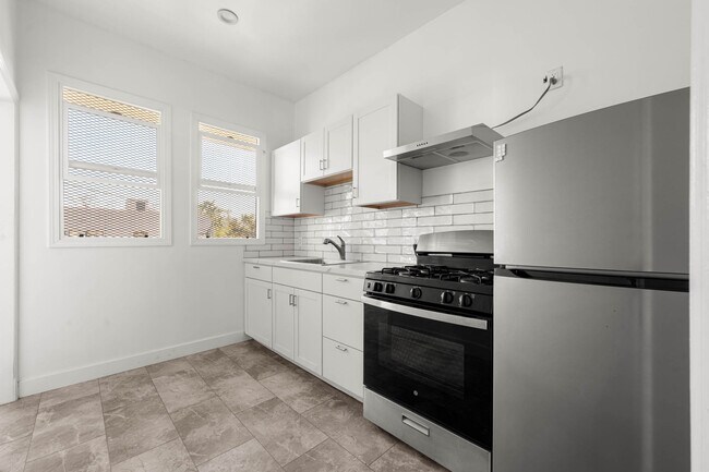 Foto del edificio - 1450 Hauser Blvd