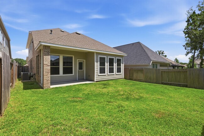 Foto del edificio - 313 Rise Ln