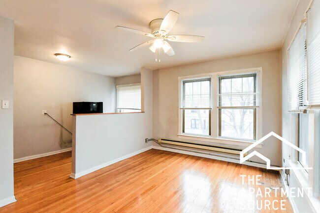 Foto del edificio - 3271 W Wrightwood Ave