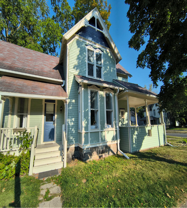 Foto principal - 1032 W Kalamazoo Ave