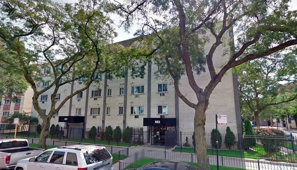Primary Photo - 663 W Grace St