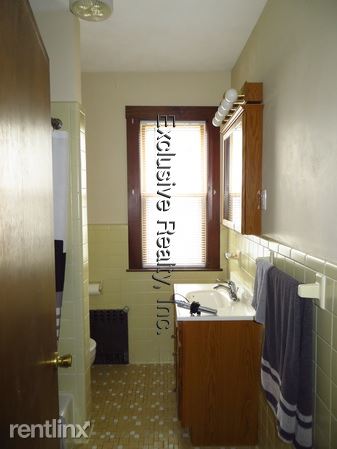 Building Photo - 141 Spruce St