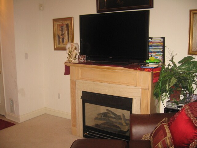 Building Photo - 288 Roslyn Ct