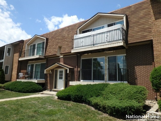 5644 W 105th St Unit 2W - Apartment for Rent in Oak Lawn  