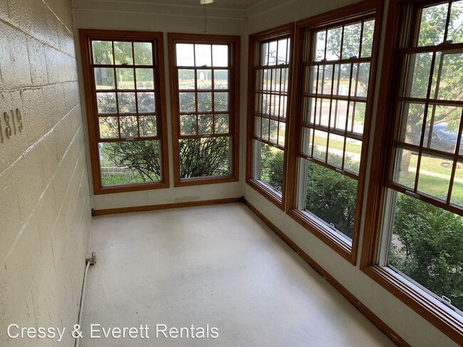 Building Photo - 3 br, 2 bath House - 1319 Otsego St