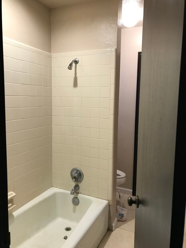 Foto del edificio - 6117 SE 55th St