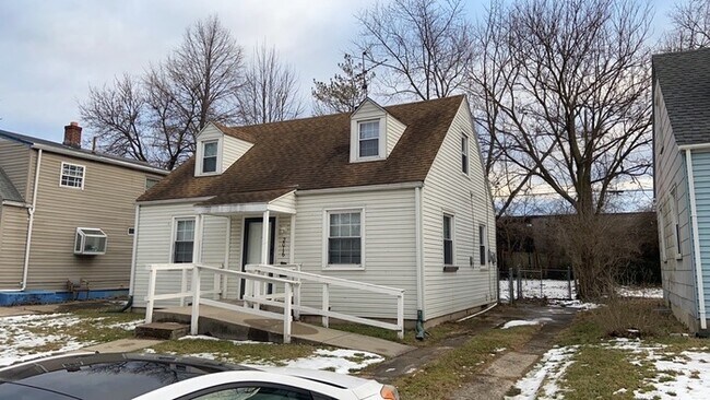 Building Photo - 2016 Bohemian Ave.