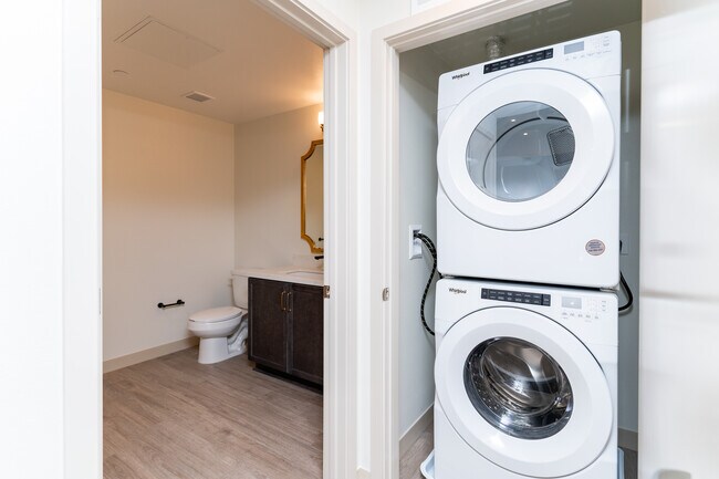 Building Photo - Bolsa Row Apartments