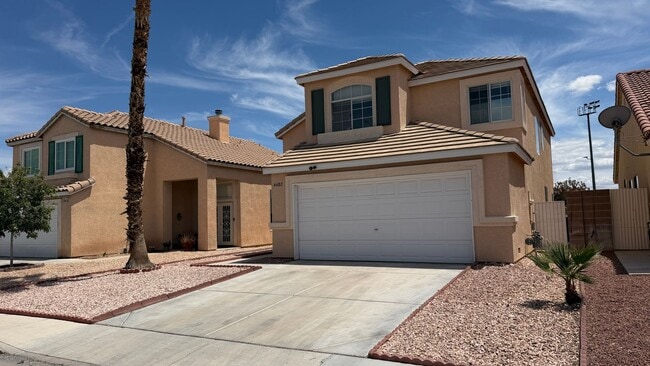 Building Photo - Centrally Located 3bed 2.5bath