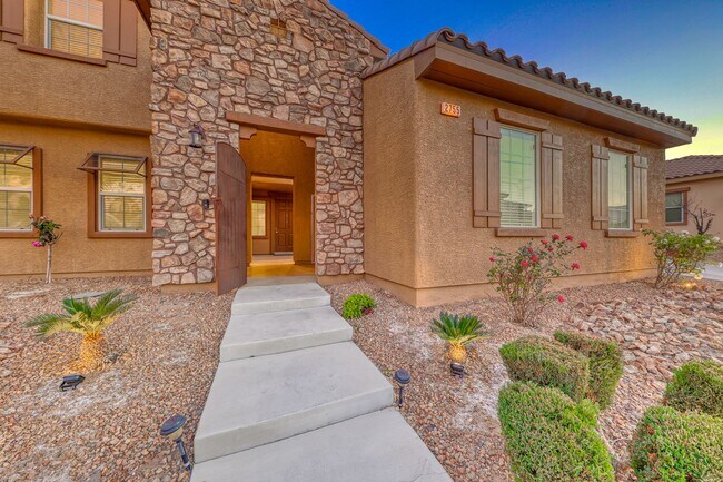 Foto del edificio - 5 Bedroom Corner Lot Home in Gated Community!