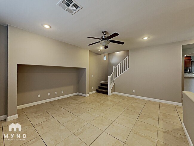 Foto del edificio - 6982 Castle Mountain Ave