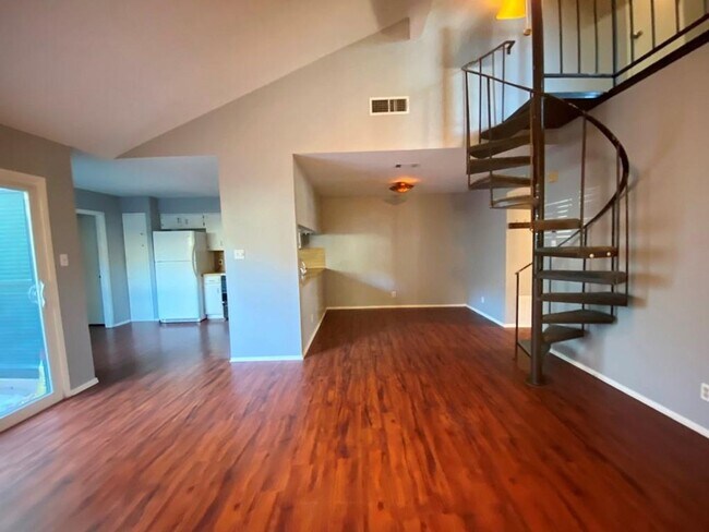 Foto del edificio - Cute 2 bedroom/2 bath Townhouse in Timber ...
