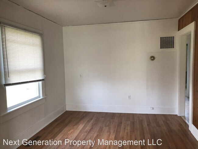 Building Photo - 2 br, 1 bath House - 1551 Villard St.