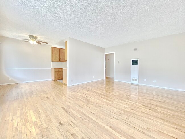 Building Photo - 1129 Lincoln Blvd