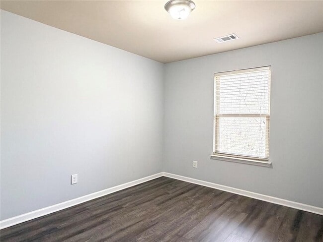 Building Photo - 3712 Brockenhurst Dr