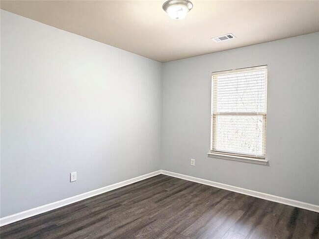 Foto del edificio - 3712 Brockenhurst Dr