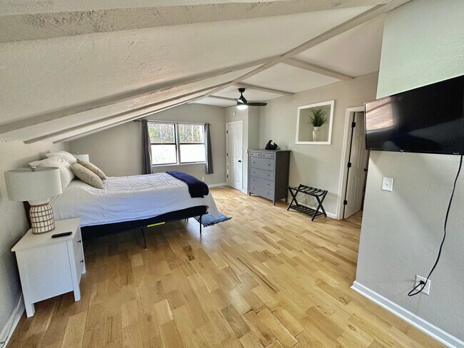 Foto del edificio - 348 Cozy Cove Hollow