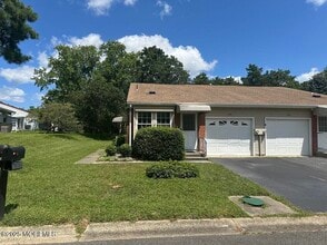 Building Photo - 10A Easton Dr