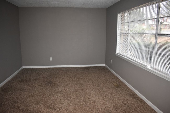 Building Photo - The Entertainers Dream