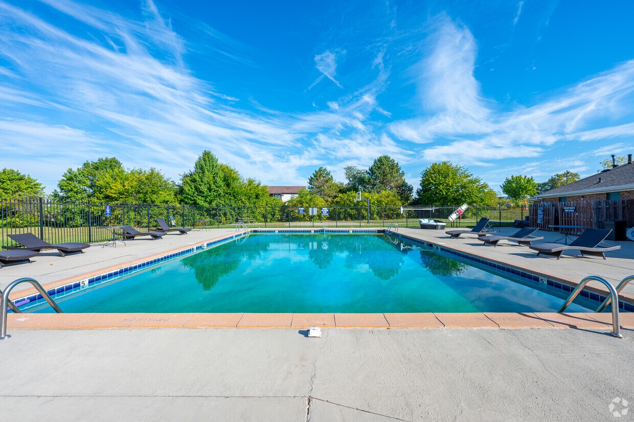 Franklin Park Apartments - Franklin Park Apartments