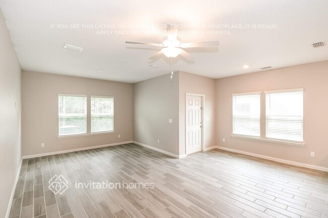 Foto del edificio - 401 Cherry Ridge Dr
