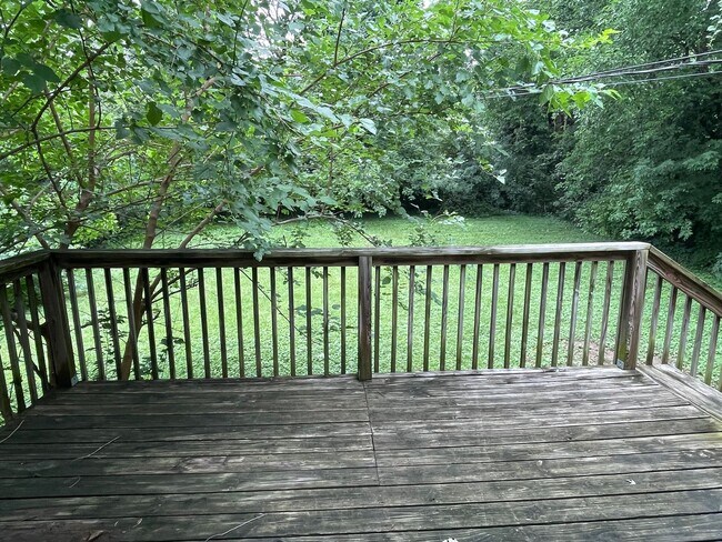 Building Photo - 3 Bedroom 1.5  Bath Home For Rent