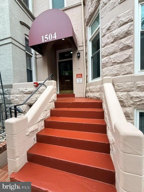 Building Photo - 1504 21st St NW