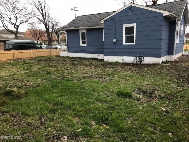 Building Photo - 2 br, 1 bath House - 21 Atkins Ave