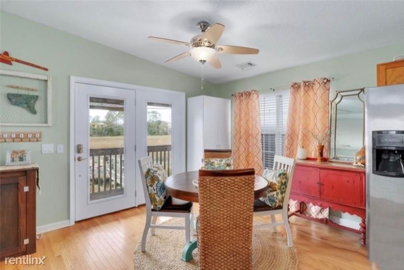Primary Photo - 3 br, 2 bath House - 133B Lewis Ave