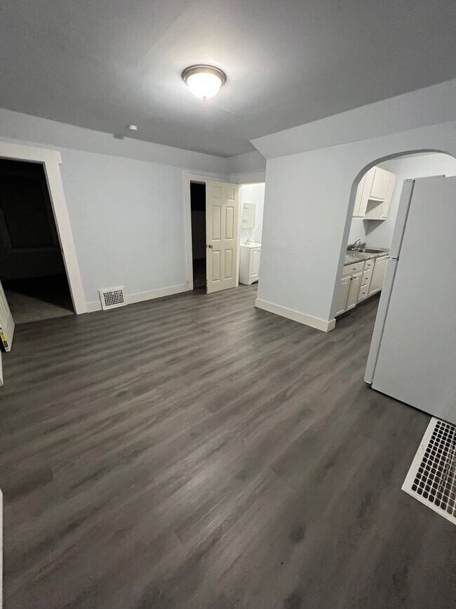 Foto del edificio - Welcome to this charming 3-bedroom, 1-bath...