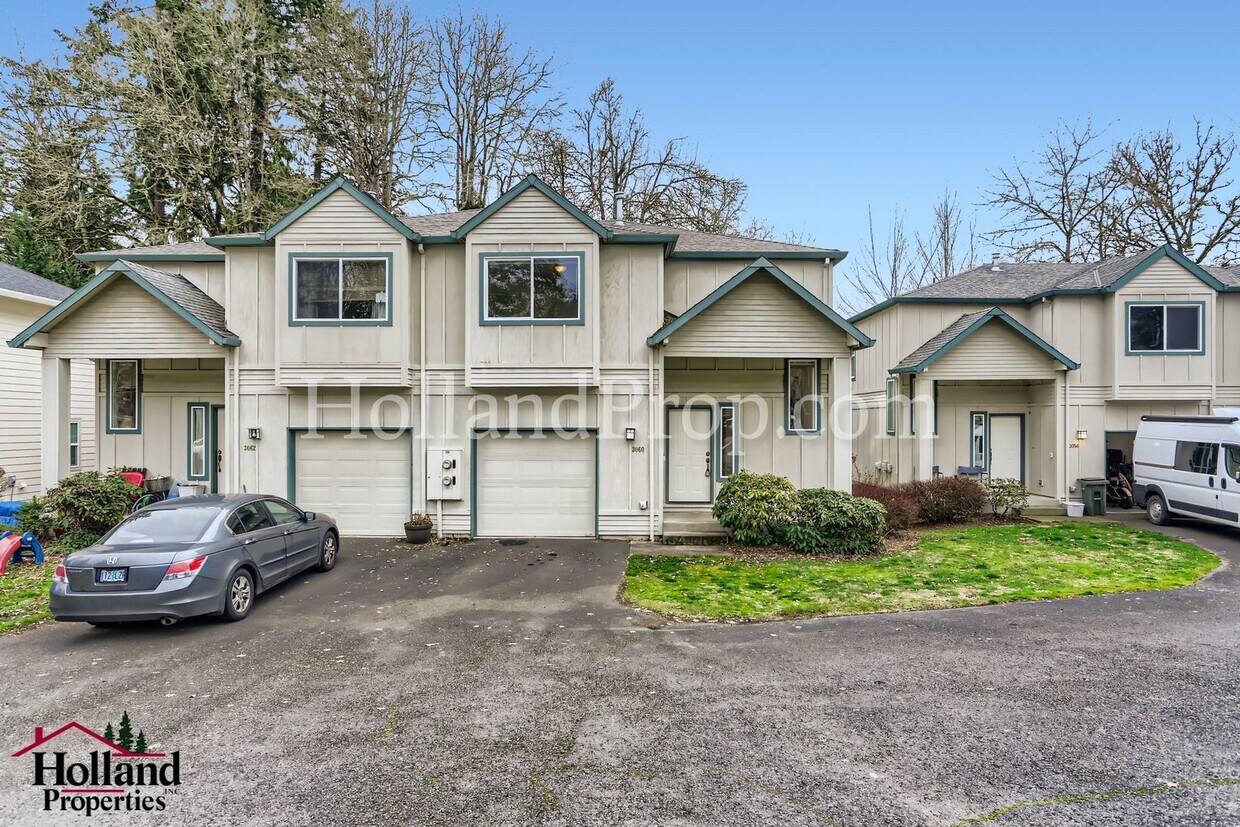Primary Photo - **BEST REDUCED PRICE to $2,350** Amazing 3-Bedroom Duplex in Prime West Linn Location!