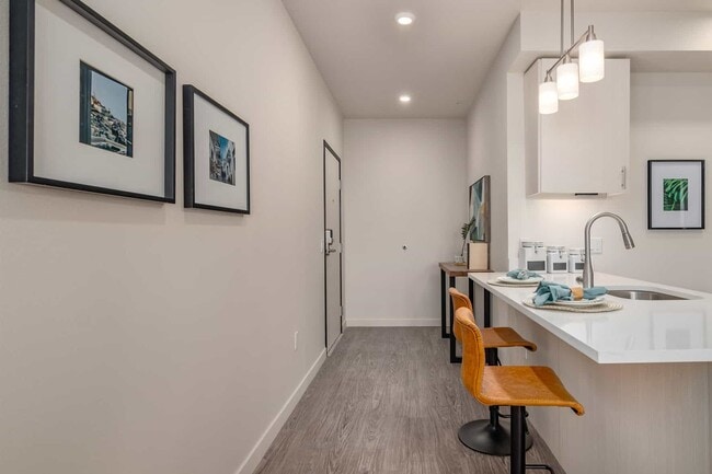 Building Photo - Acqua Apartments