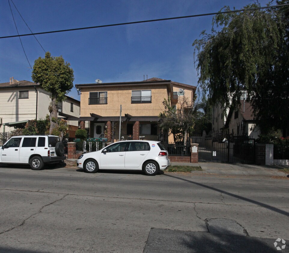 45234525 Prospect Ave, Los Angeles, CA 90027 Apartments in Los