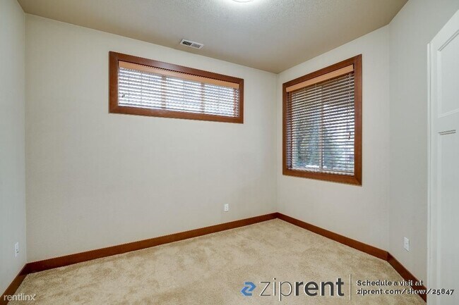 Foto del edificio - 4 br, 3 bath House - 231 197th Street Sout...