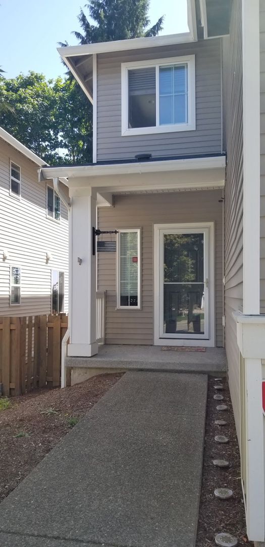 Foto del edificio - Move in Ready! - Tumwater Hill home with 3...