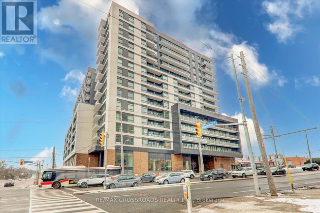 Building Photo - 1350-1350 Ellesmere Rd