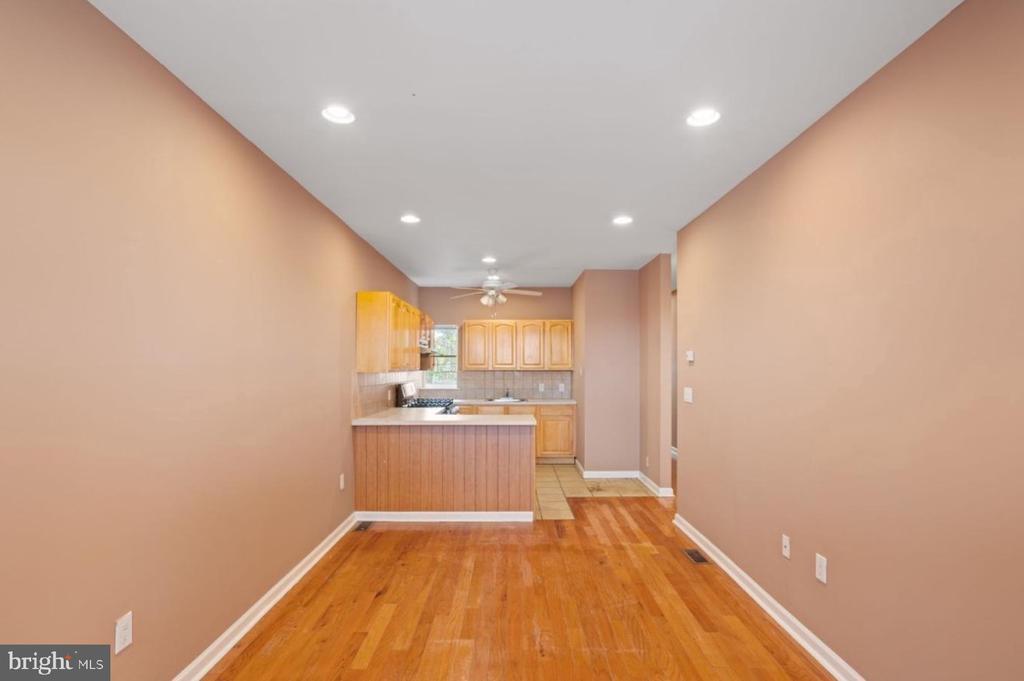 Primary Photo - 1360 E Rittenhouse St