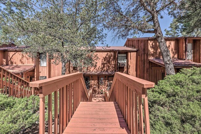 Foto del edificio - 604 White Mountain Dr