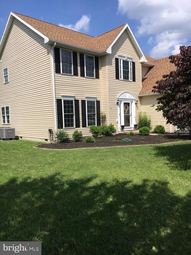 Building Photo - 48 Marietta Ln