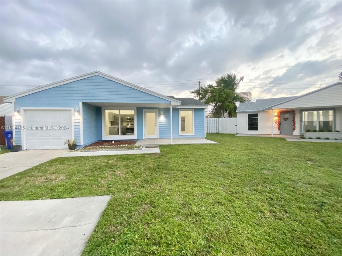 Foto principal - 1700 SW 82nd Ter