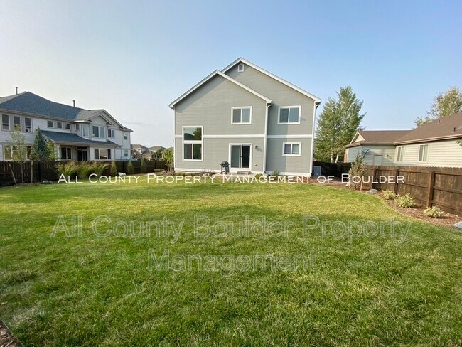 Foto del edificio - 5729 Pierson Mountain Ave