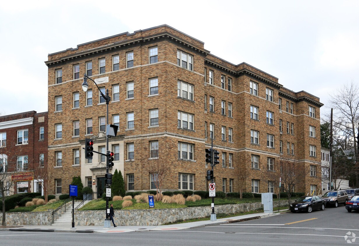 Foto principal - 3446 Connecticut Ave NW