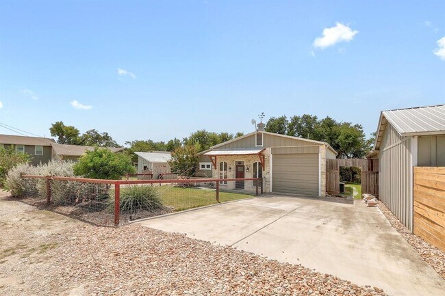 Building Photo - 337 Wilbarger Point