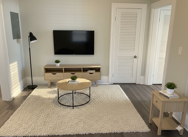 Building Photo - MODERN LUXURY. HISTORIC CHARM. Fully Renovated & Ready for Move-In at Lake Eola Heights