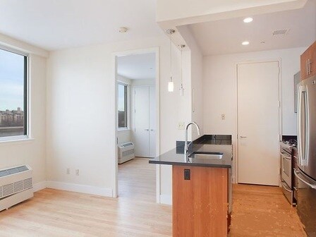 Foto principal - 750 Myrtle Ave