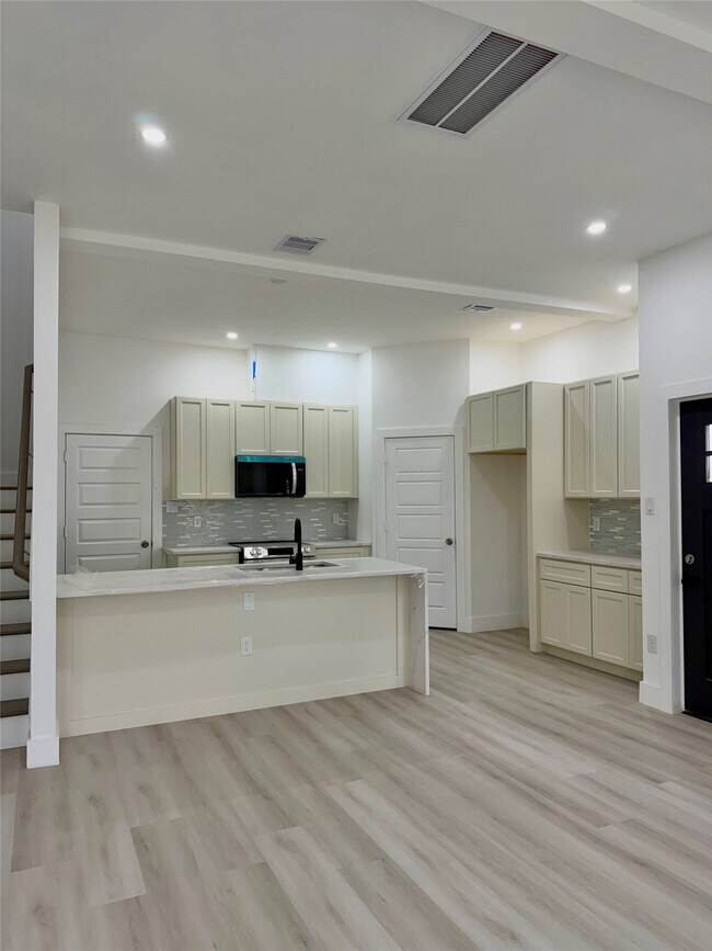 Foto del edificio - 10123 Grover Ln