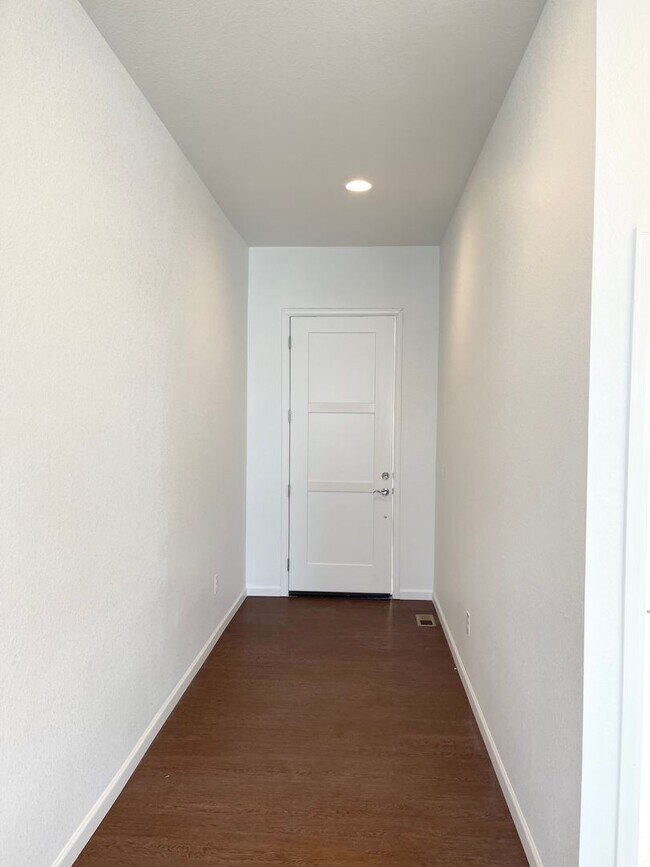 Building Photo - Beautiful home for rent between Parker and...