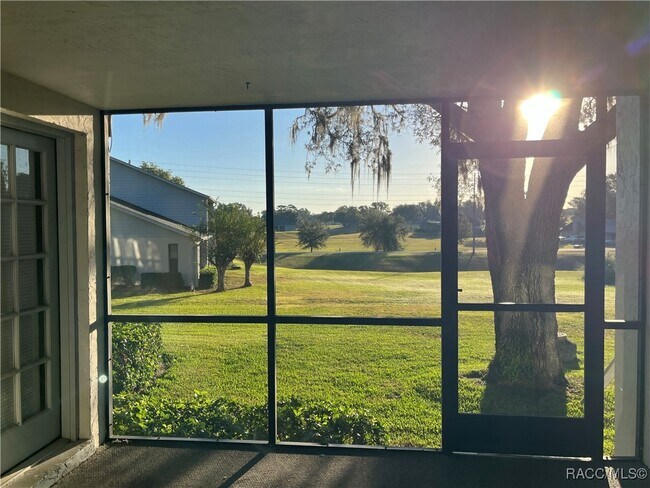 Foto del edificio - 790 E Gilchrist Ct