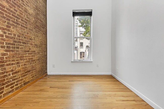 Building Photo - 23 W 94th St
