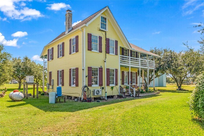 Foto del edificio - 813 Nelson Ave